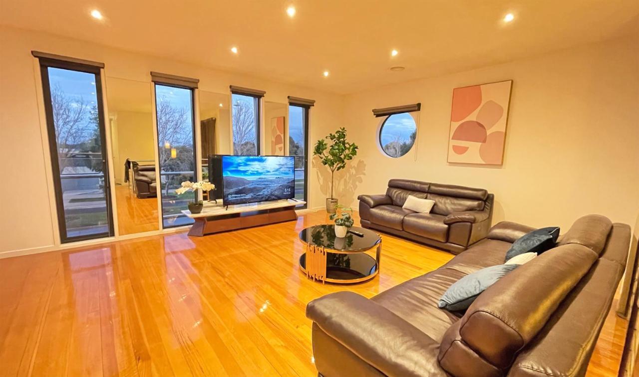 Luxury 7Brm Entire House Lakeview Blackswans Wifi Bbq Resort بوينت كوك المظهر الخارجي الصورة
