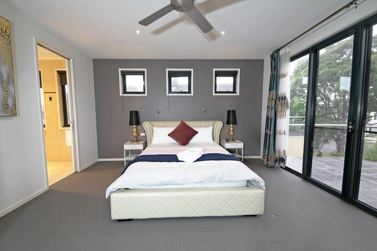 Luxury 7Brm Entire House Lakeview Blackswans Wifi Bbq Resort بوينت كوك المظهر الخارجي الصورة